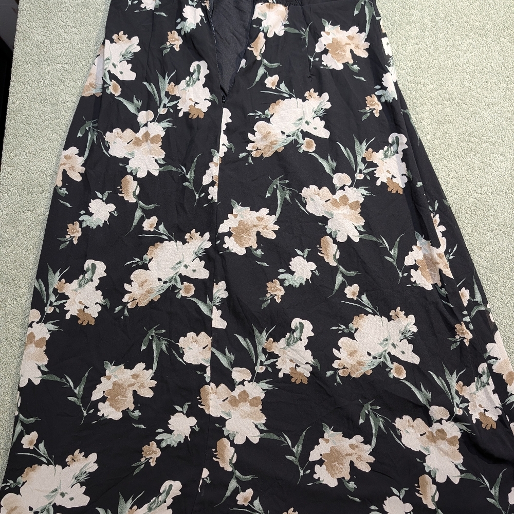 Petal & Pup Black Floral Midi Dress - Picture 6 of 16